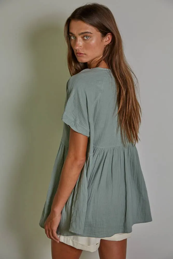 WOVEN COTTON GUAZE PLUNGED V-NECK TOP